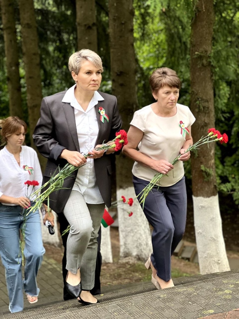 Возложение цветов 3