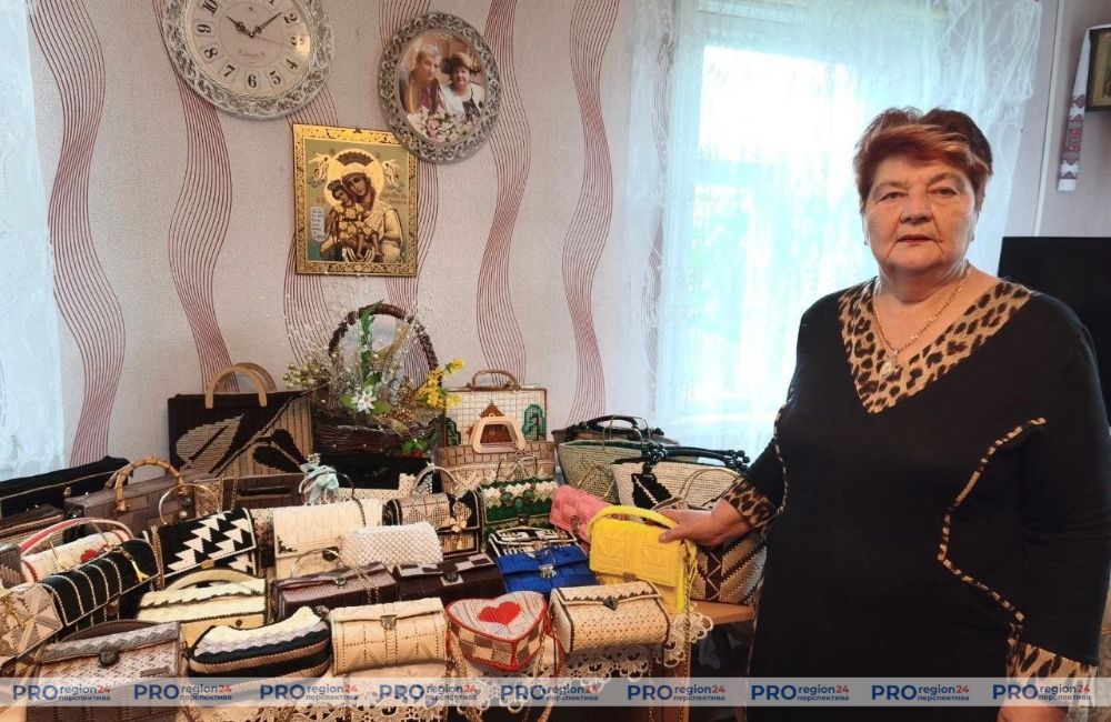 Сумочки на загляденье: Тамара Карпейчик из Скиделя покорила рукоделием