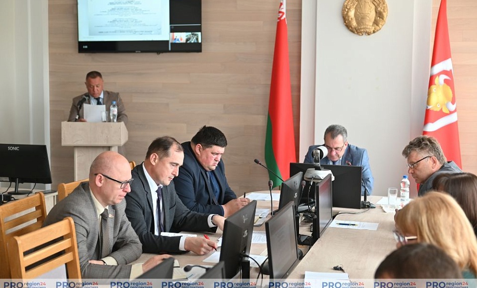 Ремонты и ЖКУ обсудили на планерке у Валерия Хелского